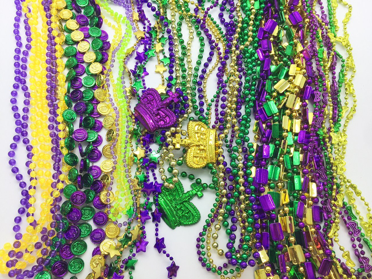 GiftExpress 100 Pcs Mardi Gras Metallic Bead Necklaces for Favors, New Year Parade, St Patrick Day Celebrations, Christmas Decorations, Tailgating, Gaysby Themed Party