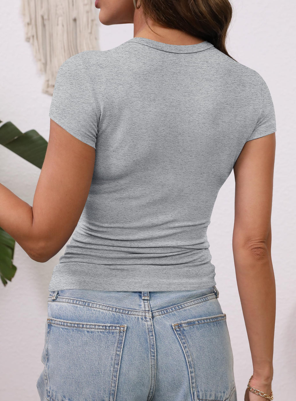 GEMBERA Womens' Stretchy V Neck Short Sleeve Form Fitted Casual Basic Top T-Shirts (3996, Heather Grey, M)