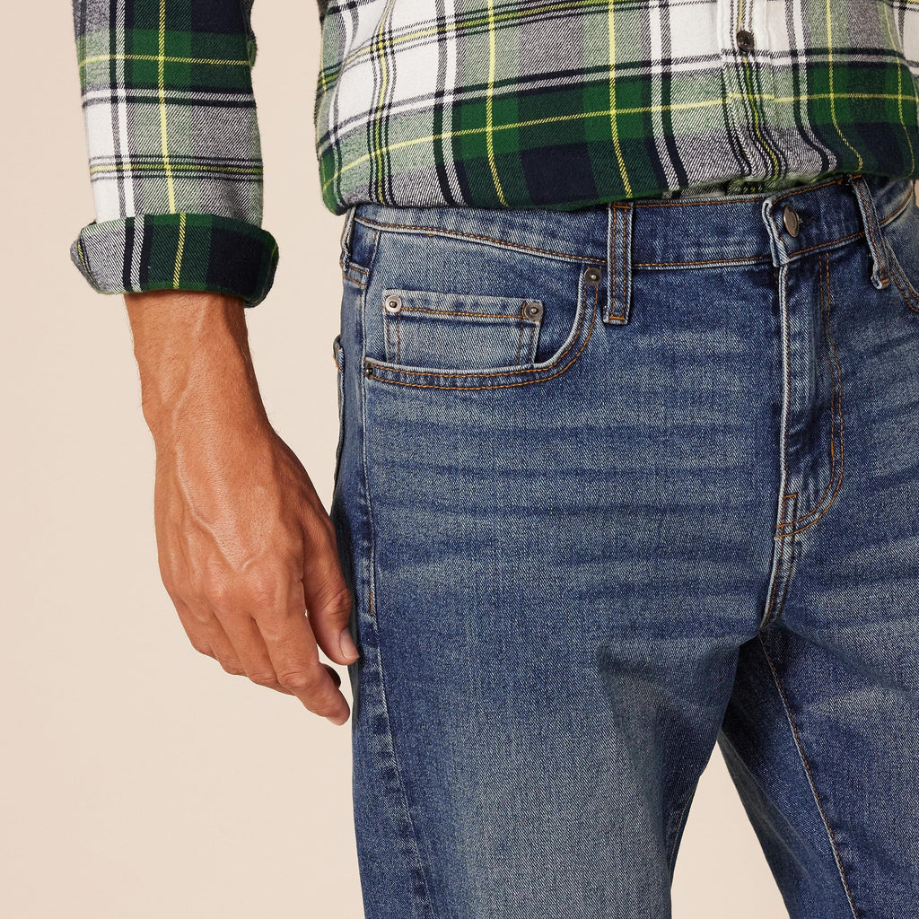 Amazon Essentials Men's Straight-Fit Stretch Jean - Discontinued Colors, Medium Wash, 38W x 28L